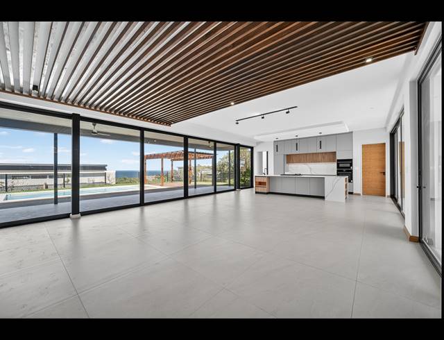 5 BEDROOM HOUSE FOR SALE IN ZULULAMI LUXURY COASTAL ESTATE